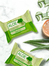 Load image into Gallery viewer, Farm Stay Aloe Moisture Soothing Cleansing Tissue 30 sheets
