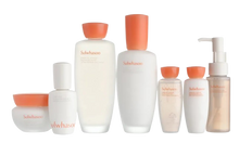 Load image into Gallery viewer, SULWHASOO ESSENTIAL FIRMING CARE 7 ITEAMS (TONER+MOISTURE+CREAM) - 5% OFF
